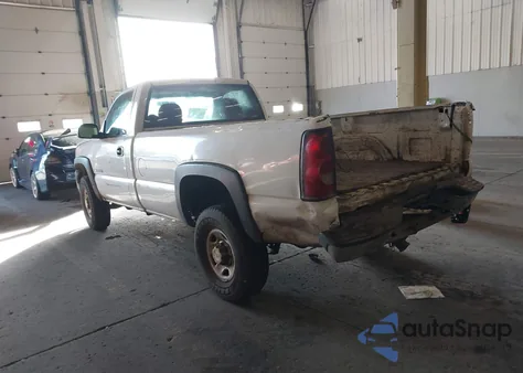 2005 Chevrolet Silverado 2500Hd Work Truck z USA, uszkodzony, nr VIN 1GCHC24U95E175862